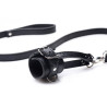 Strict Ballstretcher avec une laisse
